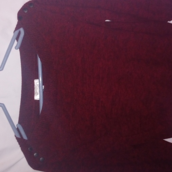 DRESSBARN Crimson and Black SWEATER Size Large - Picture 2 of 4